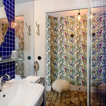 Hotel Les Pilotes 3*